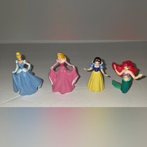 4 DISNEY FIGURES PRINCESS Ariel Sleeping Beauty Snow White Cinderella